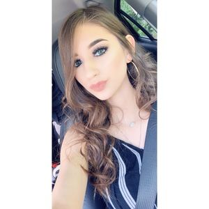 Meet your Posher, Katherine